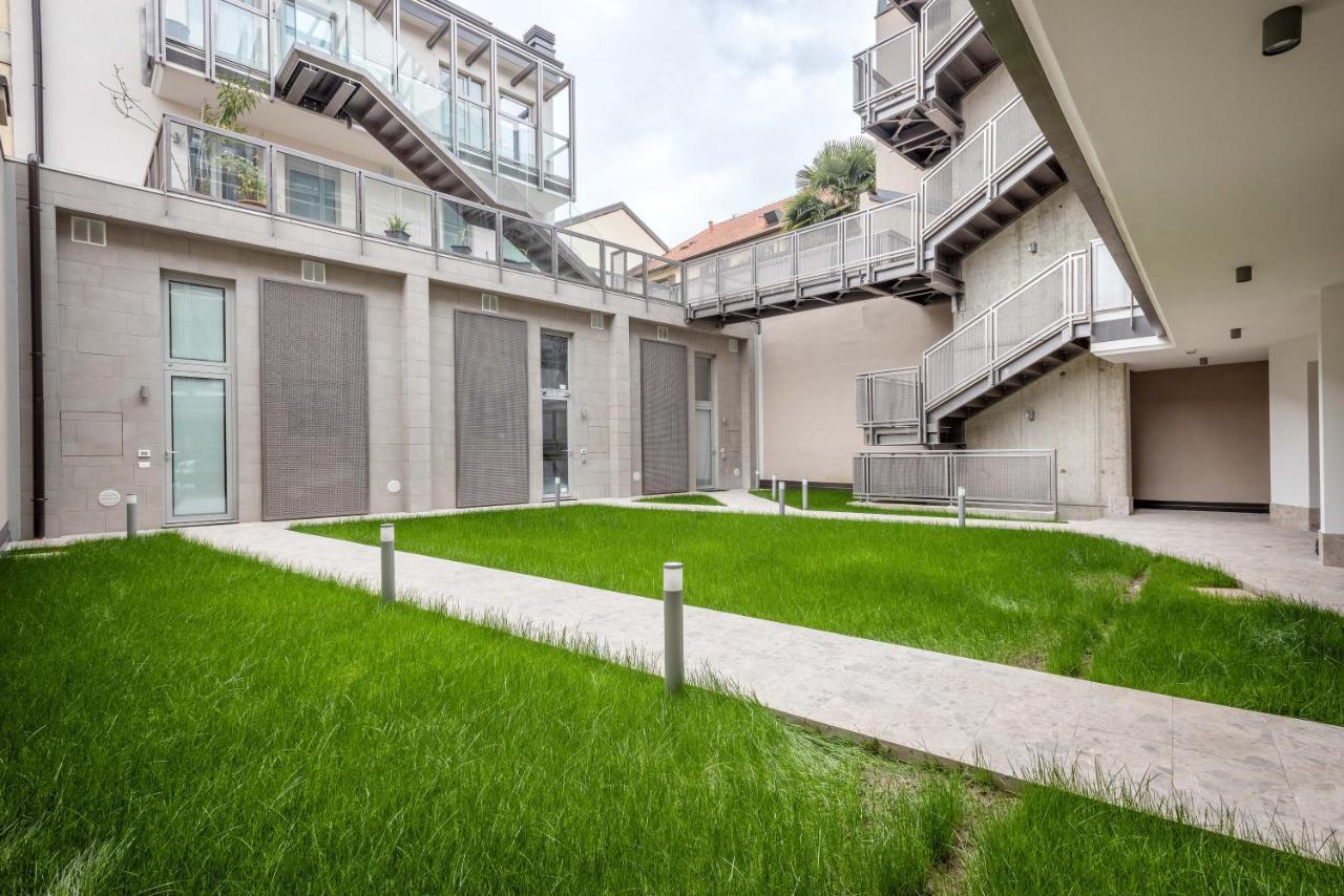 Luvi - De Rolandi - Il Cortile Milano — Photos 1